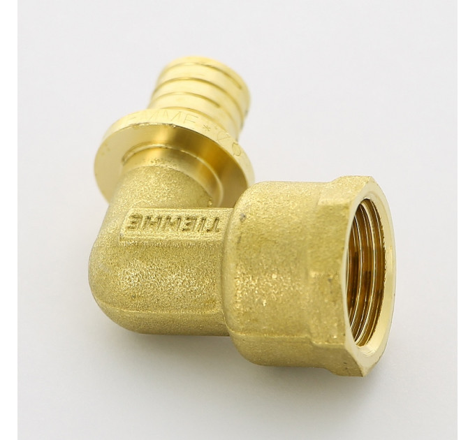Угол Uni-Fitt аксиальный -В 16 х 1/2"