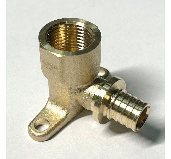 Водорозетка аксиальная 16 х 1/2", h = 40 мм