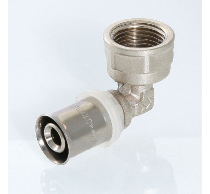 Угольник пресс с переходом на внутреннюю резьбу 20*3/4" VTm.252.N.002005 Valtec